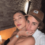 Justin e Hailey Bieber viveram momentos de idas e vindas em seu relacionamento. (Foto: Instagram)