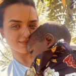Rafa Kalimann chora em vídeo gravado durante sua viagem por Moçambique, na África (Foto: Instagram)