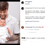 O pequeno surgiu fazendo caras e bocas nas fotos. (Foto: Instagram)