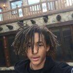 11. Jaden tem um Twitter um tanto incomum, já que muitos das suas postagens são consideradas estranhas pelos próprios fãs, que nem sempre conseguem entender o que ele quer dizer (Foto: Instagram)