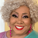 Alcione Dias Nazareth é uma cantora, compositora e multi-instrumentista brasileira. Uma das mais notórias sambistas do país, a cantora recebeu a alcunha de "Marrom", "Dama do Samba" e "A Voz do Samba". (Foto: Instagram)