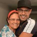 Zezé Di Camargo comemorou o aniversário de sua mãe, dona Helena. (Foto: Instagram)