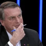 Bolsonaro ainda acusou a imprensa de atuar contra os médicos. (Foto: Globo)