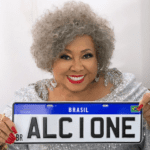 Alcione afirmou que o procedimento realizado no dia 17 de julho foi um sucesso. (Foto: Instagram)