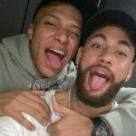 “Parece que por causa do contrato Mbappé é o dono do PSG", completava o post curtido para Neymar. (Foto: Instagram)
