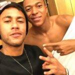 "Em nenhum clube do mundo que tenha Neymar, ele seria o segundo cobrador, nenhum!!”, dizia outro tuíte sobre a escolha de Mbappé para bater pênalti. (Foto: Instagram)