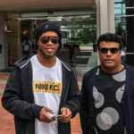 Após cinco meses de prisão, Ronaldinho e o irmão foram soltos. Segundo informações do portal Lance, a dupla fez um acordo com a Justiça paraguaia, aceitando as condições propostas pelo Ministério Público local, como o pagamento de 200 mil dólares (cerca de 1,1 milhão de reais na época) para deixar o país. (Foto: Instagram)