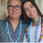 Pai de santo de Anitta se revolta com político e assume voto: 'Bolsonarista' (Foto: Instagram)