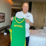 Oscar Schmidt é um ídolo brasileiro do basquete. (Foto: Instagram)