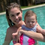 Nesta segunda-feira (3), Bárbara Evans celebrou os 6 meses da filha Ayla com uma publicação no Instagram (Foto: Instagram)