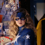 Stargirl: Uma adolescente inspira um improvável grupo de jovens heróis a combater os vilões do passado. (Foto: Divulgação)