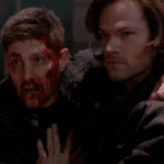 Saindo um pouco de humor, o episódio de Halloween da série Supernatural também conquista a lista dos melhores. Em Dia das Bruxas, a dupla Sam (Jared Padalecki) e Dean (Jensen Ackles) embarcam em uma missão assustadora quando descobrem que alguém está sacrificando pessoas para atrair um demônio perigoso. (Foto: Divulgação)