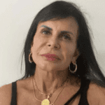 Em seguida, a eterna "Rainha do reb0lado" disse fez referência às recentes turbulências políticas do Brasil: "Quase explodindo o país, e vocês preocupados se meu marido queima ou não queima. Ele deve incomodar vocês, né. Doida para saber se ele queima.", disparou. (Foto: Instagram)