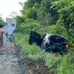 A traseira do carro da Gizelly ficou bem destruída (Foto: Instagram)