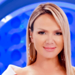 A artista começou a carreira de apresentadora no SBT quando tina apenas 18 anos. (Foto: Divulgação/SBT)