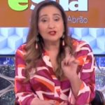 A apresentadora não tem medo de expor sua opinião (Foto: Rede TV)