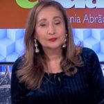 A apresentadora ainda achou um absurdo ter que falar do evento em seu programa (Foto: Rede TV)