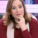 Após noticiar o fato, Sonia disse que se preocupa com a cantora: “É uma atrás da outra” (Foto: Divulgação)