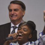 Jair Bolsonaro precisou se pronunciar nas redes sociais, declarando não ser de acordo com os atos (Foto: Agência Brasil)