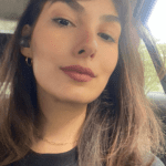 A atriz Marina Moschen revelou que está vivendo um romance. (Foto: Instagram)