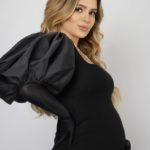 Viih Tube compartilhou um vídeo da filha Lua chutando sua barriga e se declarou para a pequena, fruto do namoro com Eliezer (Foto: Instagram)