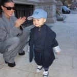 Bianca vestiu o filho com um look no estilo dos que usou durante a Semana de Moda de Milão. (Foto: Instagram)