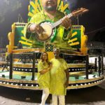 Ainda abalado pelo ocorrido, Péricles não deixou de marcar presença no carnaval do Sambódromo do Anhembi. (Foto: Instagram)