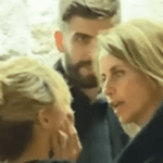 Vídeo da mãe de Piqué apertando rosto de Shakira viraliza na web. (Foto: Reprodução)