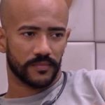 Ricardo declarou que reconhece ter um temperamento forte e que pretende observar suas ações no reality show (Foto: Globo)