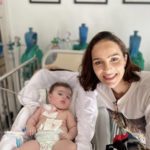 Letícia Cazarré lamenta nova internação da filha: "Precisa ter paciência e muita atenção". (Foto: Instagram)