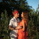 Nesta sexta-feira (24), Selena Gomez usou suas redes sociais para pedir que parem de destilar ódio e hater com ela e com a esposa de Justin Bieber, Hailey Bieber (Foto: Instagram)