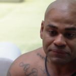 Neste último domingo (05), Cezar Black não escondeu seu descontentamento com a dinâmica de formação de paredão no "Big Brother Brasil". (Foto: Globoplay)