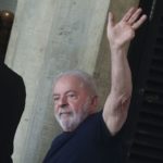 "Agora, tenho certeza, que muito mais o Lula ficou". (Foto: Agência Brasil)