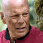 Bruce Willis se aposentou da atuação, em março de 2022, com um distúrbio de fala chamado afasia. Agora, o ator de 67 anos foi diagnosticado com demência frontotemporal. (Foto: Divulgação)