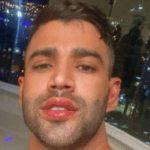 Gusttavo Lima surge bêbado em live e xinga patrocinadores: "Filho da P...". (Foto: Instagram)