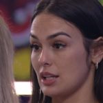 Larissa então rebateu: “Você acha que vou perder meu tempo olhando o VAR de ti falando?" (Foto: Globoplay)