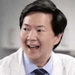 Ken Jeong apareceu em sena ao lado de Chris Hemsworth. (Foto: Divulgação)