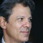 "É uma coisa para nós muito importante que eles vejam o Brasil não apenas como mercado consumidor, mas como uma economia de produção", declarou Haddad, que recentemente havia anunciado isenção da taxa em cima de compras até US$50 em compras internacionais de sites como Shein e Shopee, mas voltou atrás após má repercussão. (Foto: Agência Brasil)