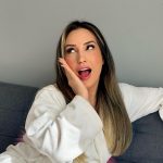 "Mas tenho algumas prioridades como [pagar] o meu FIES [Fundo de Financiamento ao Estudante do Ensino Superior] e ajudar financeiramente meus pais", explicou a loira. (Foto: Instagram)