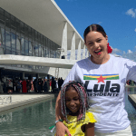 "Crianças não precisariam ser fortes além do que é necessário, nem estar preparadas para enfrentar algo tão cruel quanto o racismo, mas as crianças negras não tem essa escolha.", desabafou a atriz. (Foto: Instagram)