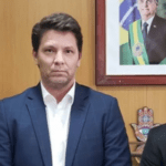 Durante a Comissão da Comunicação, que ocorreu nesta última quinta-feira (11/05), na Câmara dos Deputados, Mário Frias (PL) agrediu o jornalista Guga Noblat. (Foto: Instagram)