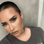 A cantora Demi Lovato deixou de morar com seu pai, Patrick, quando ainda tinha dois anos, devido ao divórcio dele com sua mãe, Dianna. Por motivos não tão claros, Demi decidiu cortar completamente as relações com ele em 2007. (Foto: Instagram)