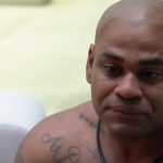 Hoje, quinta-feira (15), o enfermeiro e ex-participante do BBB Cezar Black surpreendeu seus seguidores ao utilizar as redes sociais para expressar seus sentimentos em relação a Key Alves. (Foto: Globoplay)