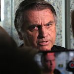 Nesta quinta-feira (29), o ex-presidente Jair Bolsonaro (PL) declarou que já possui fundos suficientes para quitar todas as penalidades financeiras impostas a ele em processos judiciais, bem como quaisquer futuras punições. (Foto: Agência Brasil)