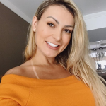 Andressa Urach é carismática com o público (Foto: Instagram)