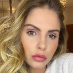 Grávida novamente, a modelo Bárbara Evans esclareceu nesta terça-feira, 25, que as despesas da família são cobertas pela conta do marido, o empresário Gustavo Theodoro. (Foto: Divulgação)