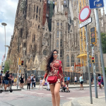 Juliette foi barrada ao tentar conhecer os interiores da Igreja Sagrada Família, em Barcelona, na Espanha, em 2023. (Foto: Instagram)