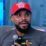 "Tudo começou quando participei de um programa na RedeTV (...) pegaram uma parte dele [do programa] em que falo sobre quando conheci Chris Brown, em Nova York, e começaram a fazer meme (...).", contou logo a princípio. (Foto: Divulgação)