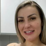 Andressa Urach atraiu atenção ao realizar uma tatuagem íntima nesta semana. (Foto: Divulgação)