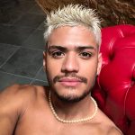 Gabriel Santana é uma personalidade influente no meio artístico (Foto: Instagram)